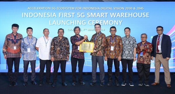 telkomsel and huawei inaugurating indonesia's first 5g smart warehouse togther with other partners